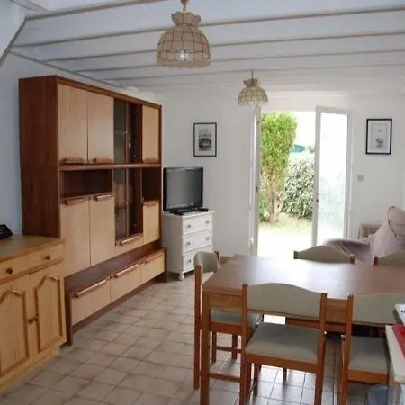 Дом отдыха House Maison De Vacances Proche Plages Et Commerces Ле Круазик